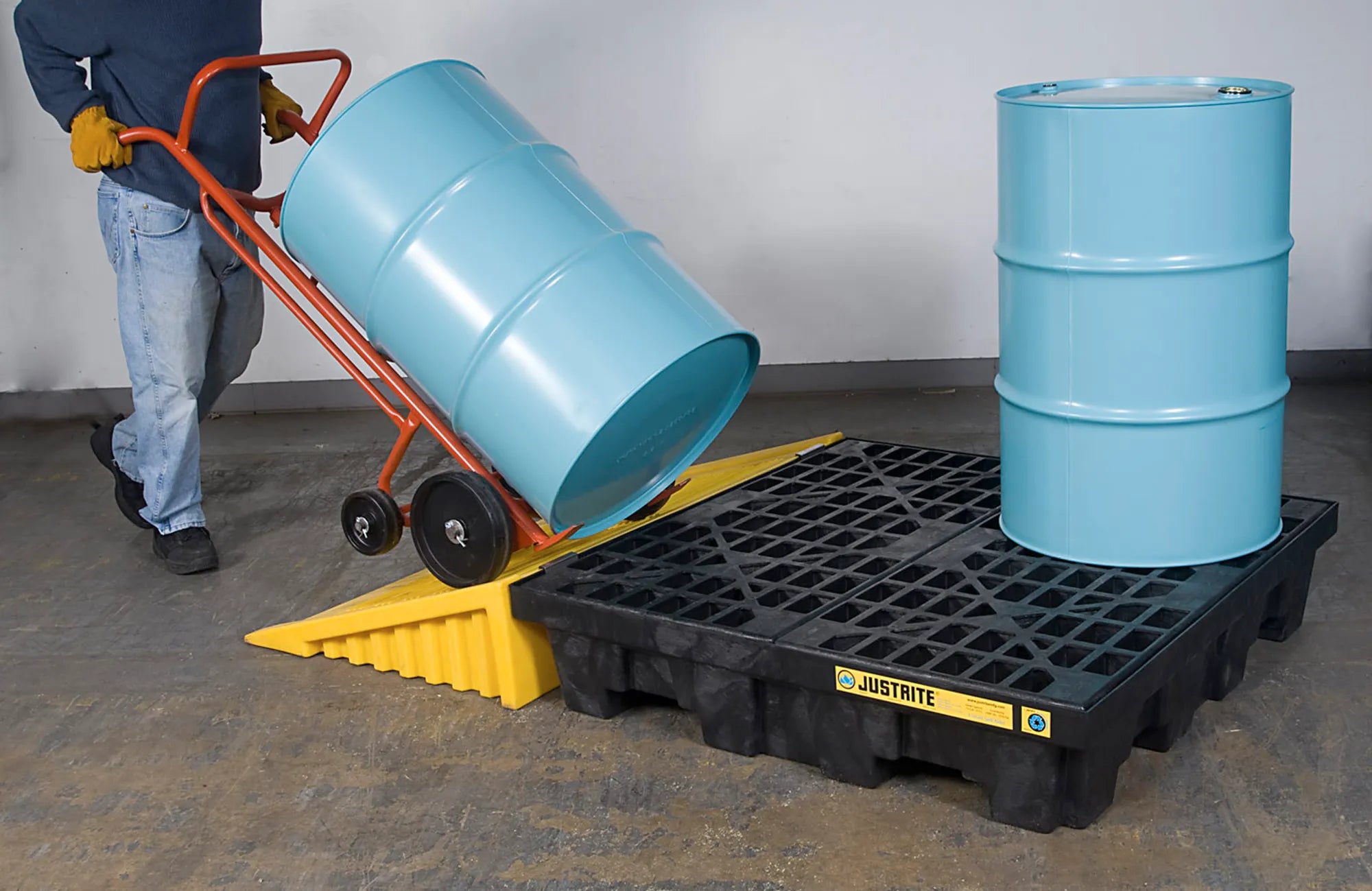 Barrel pallet recycled PE