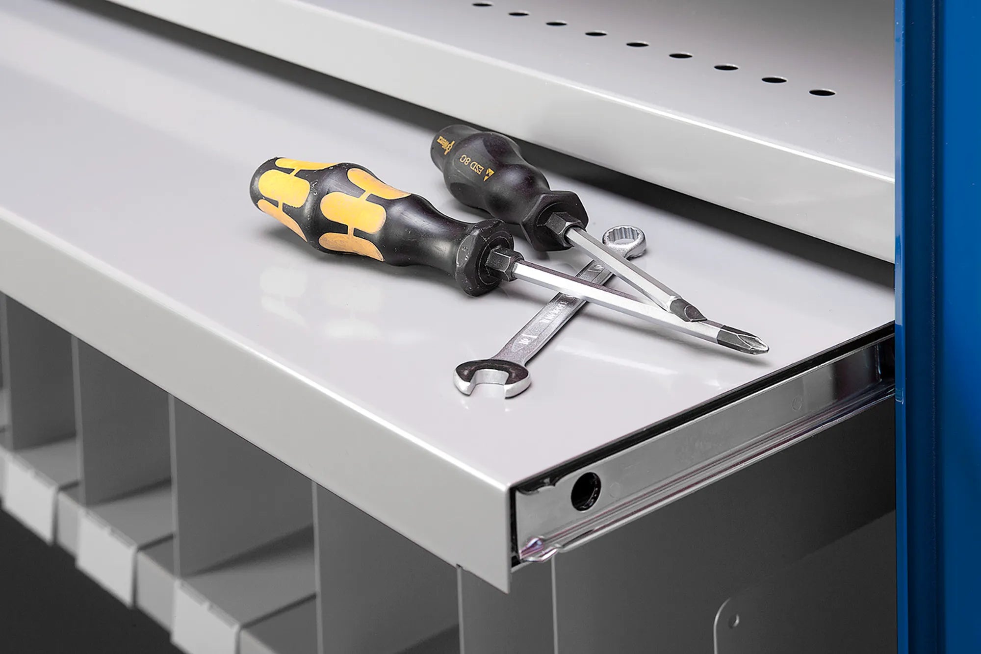 Gigant hylle utrekkbar